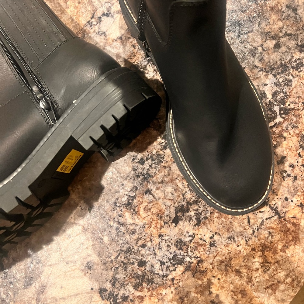 NWOT black booties